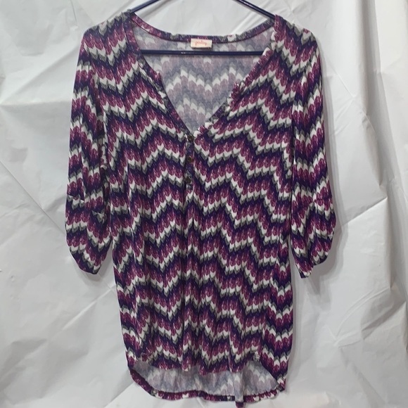 Pixley Purple gray white Pattern V-neck with 1/4 button 1/2 Sleeve blouse Size M - Picture 1 of 5